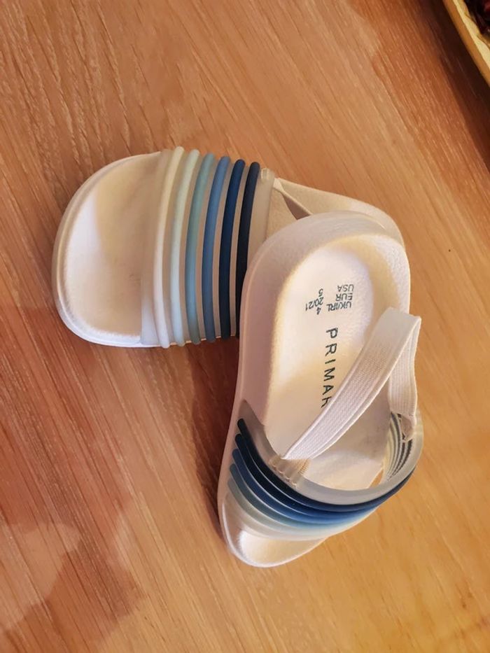 Chaussure de plage Primark Taille 20/21 - photo numéro 2
