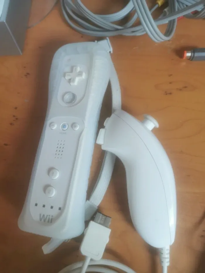 Wii retrocompatible +manette - photo numéro 3