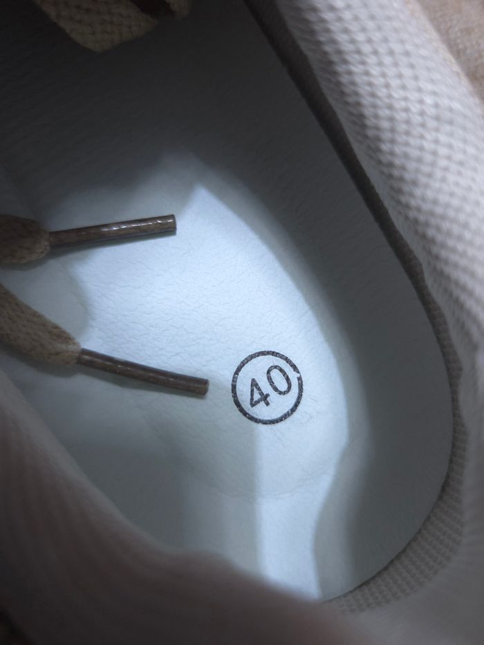 Baskets en toile Camel et Beige - Style Rétro - Neuves - Taille 40 - photo numéro 4