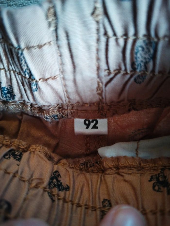 Short marron taille 2 ans - photo numéro 2
