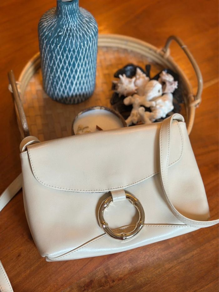 Sac bandoulière en cuir blanc crème cercle argenté – Vintage Made in France - photo numéro 2