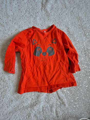 Haut manches longues 6 mois .