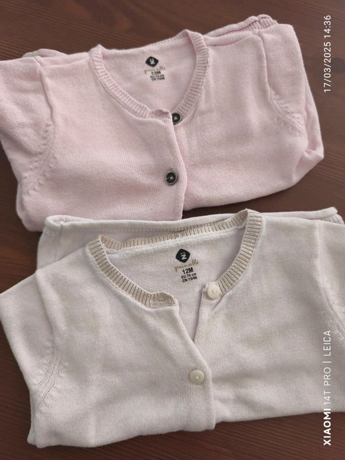 Lot 2 gilets rose/blanc 12mois Z