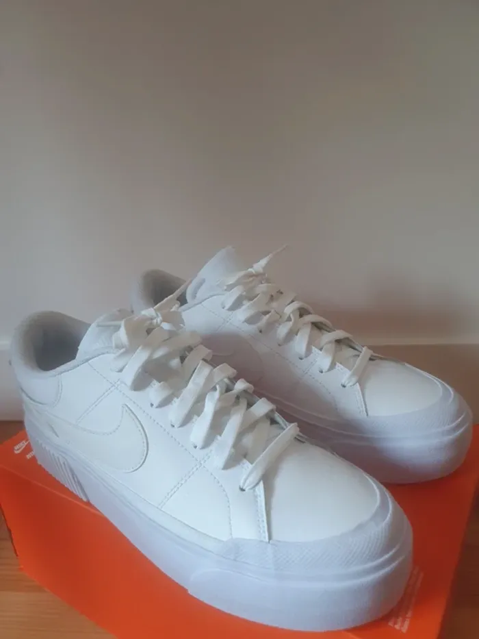 Nike Plateforme Legacy "full white"(42.5) - photo numéro 3