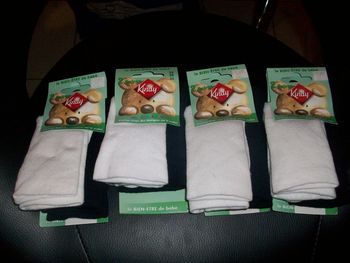 Lot de 8 paires de chaussettes Kindy neuves 23 24