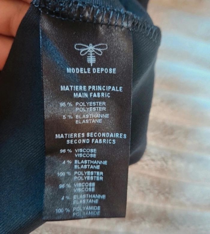 Tunique noire à sequins – Manches longues transparentes – Taille 36 – Très bon état - photo numéro 8