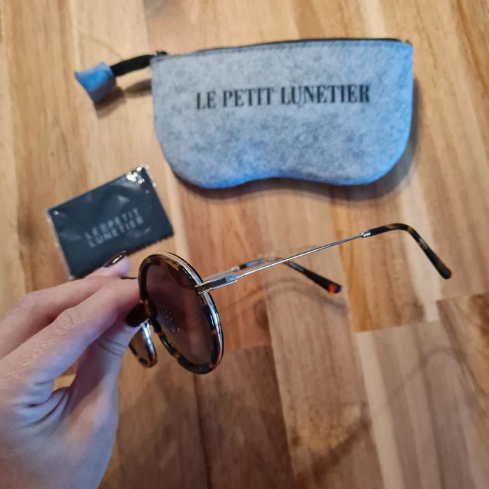 Lunettes de soleil 🕶 - photo numéro 3