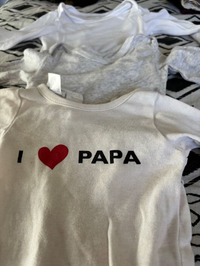 Lot bodies taille 3 mois - photo numéro 3