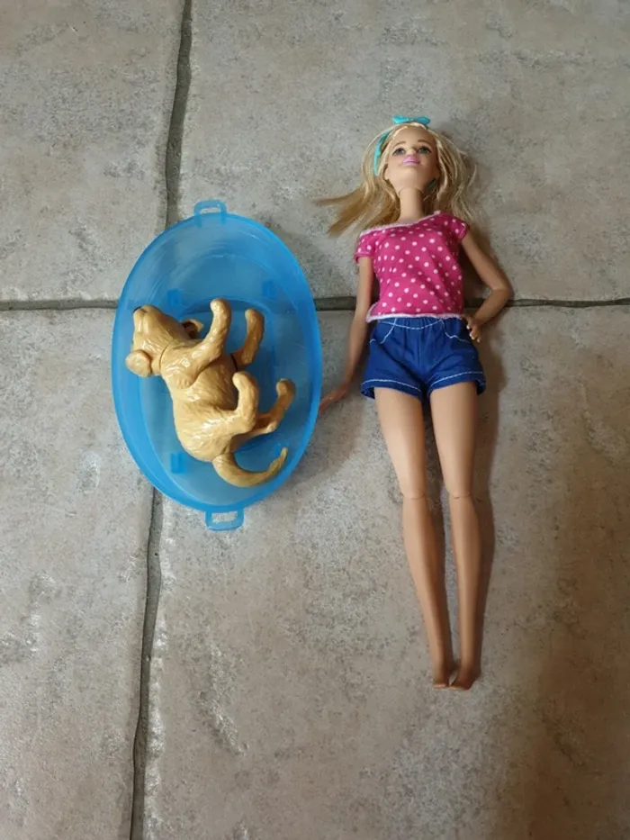 Poupée barbie toilettage canin