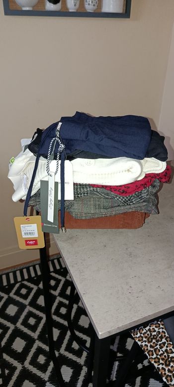 Lot vêtements neuf