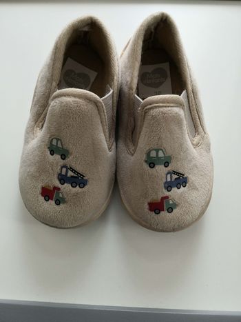 Chaussons (Véhicules, Beige) Pointure 20 Mots d'enfants
