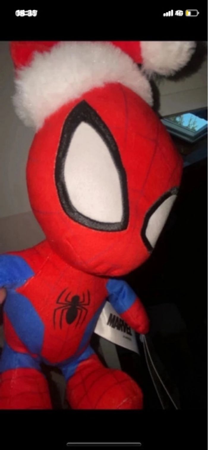 Peluche toute douce Spiderman Marvel Noël - photo numéro 3