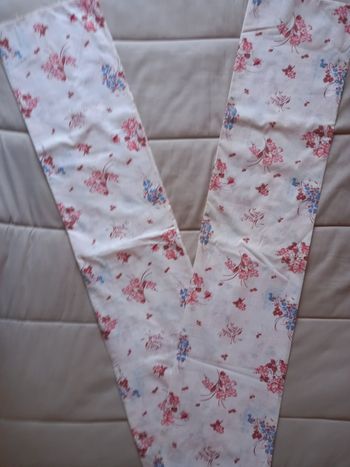 Grand coupon tissus fleurs rose et bleu