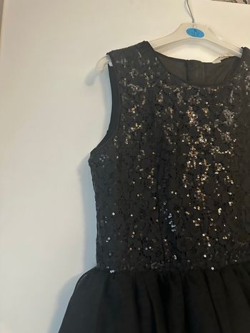 Jolie robe à sequins