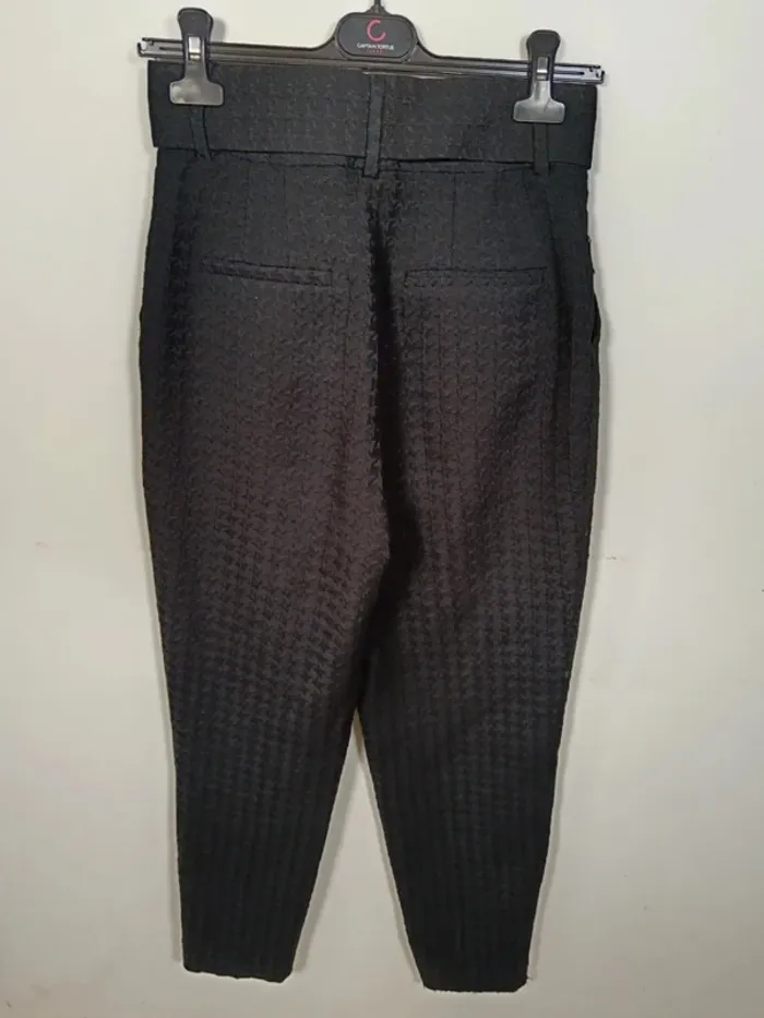 C12 pantalon noir Zara XS - photo numéro 2