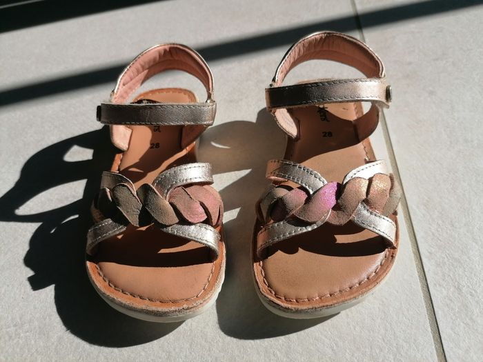 Très jolies 😍 sandales 'Kickers'
