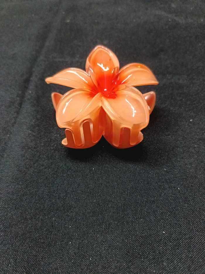 Grande pince fleur