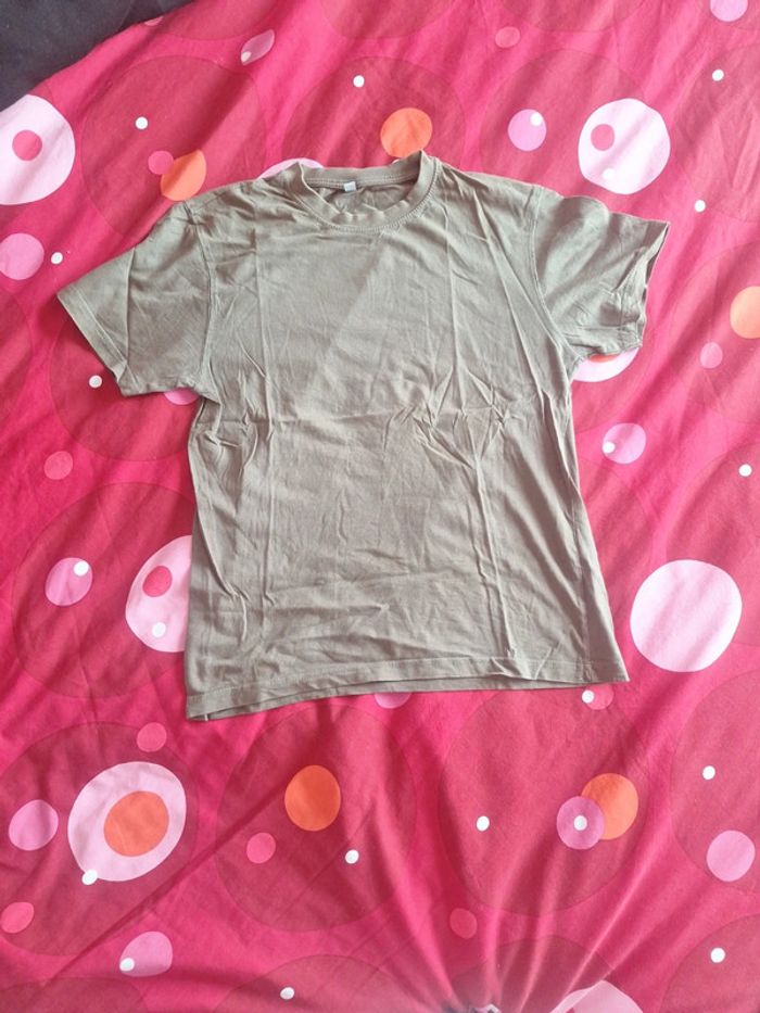 T-shirts uni 12/13 ans
