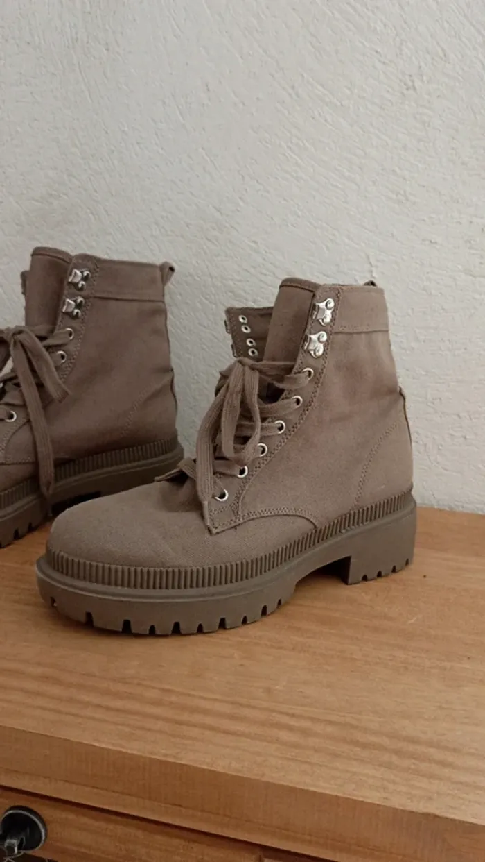 Chaussures style bottines - photo numéro 3