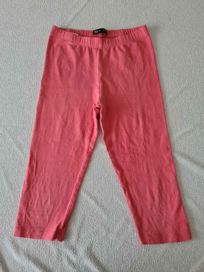 Lot de 13 vêtements (12 t-shirts et 1 legging) - photo numéro 11