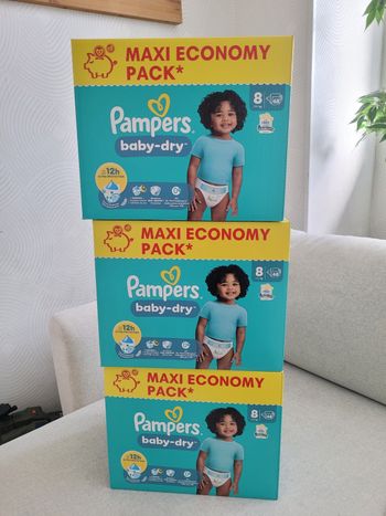 Couche pampers taille 8