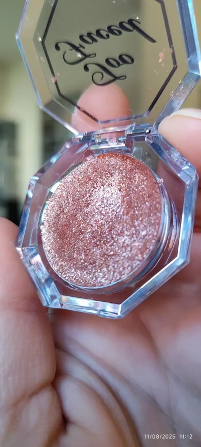 Too faced Disco Crush Multi Use Eye & Face Sparkle shade Magic Sprinkles - photo numéro 5