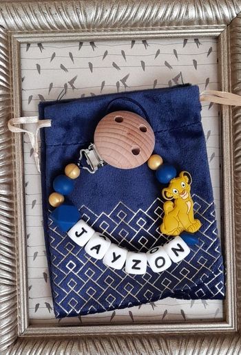 Attache tétine personnalisé