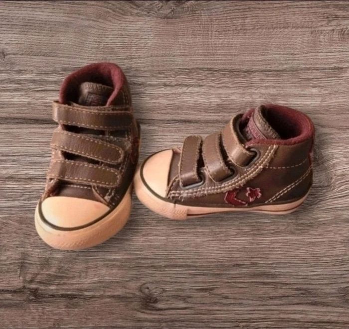 Chaussure enfant fille converse Pointure 20