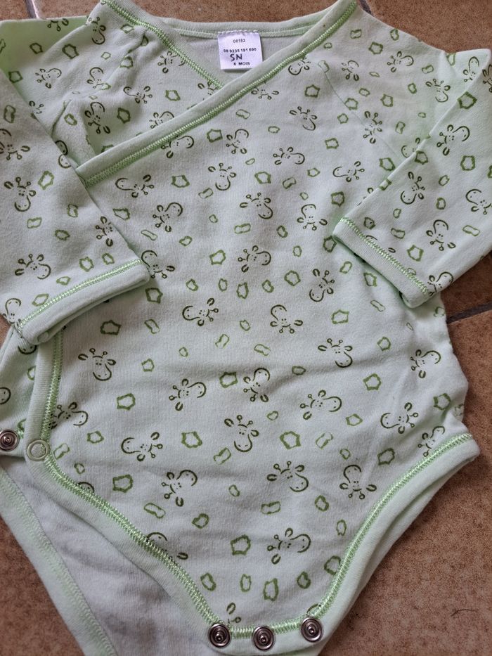 Bodys 6 mois - photo numéro 3