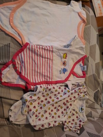 Lot 3 body 6 mois