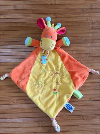 Doudou plat girafe jaune orange mots d enfants