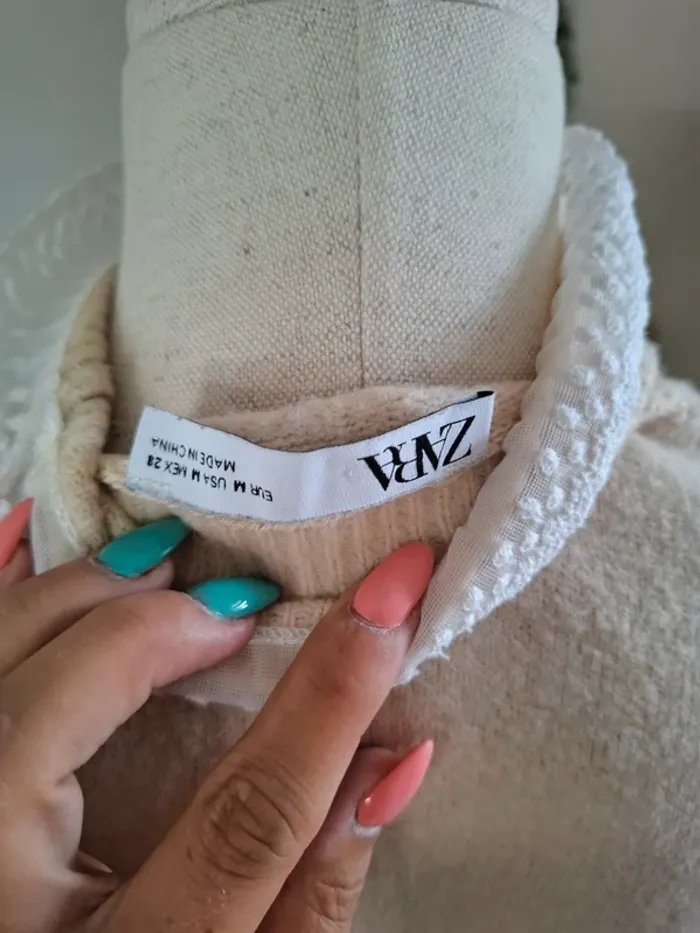 Pull Zara beige à col montant avec détails dentelle🤍 - photo numéro 6