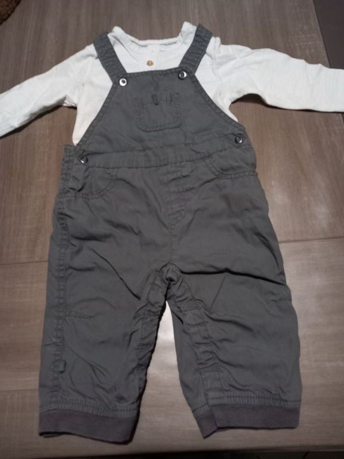 Salopette + t-shirt manches longues