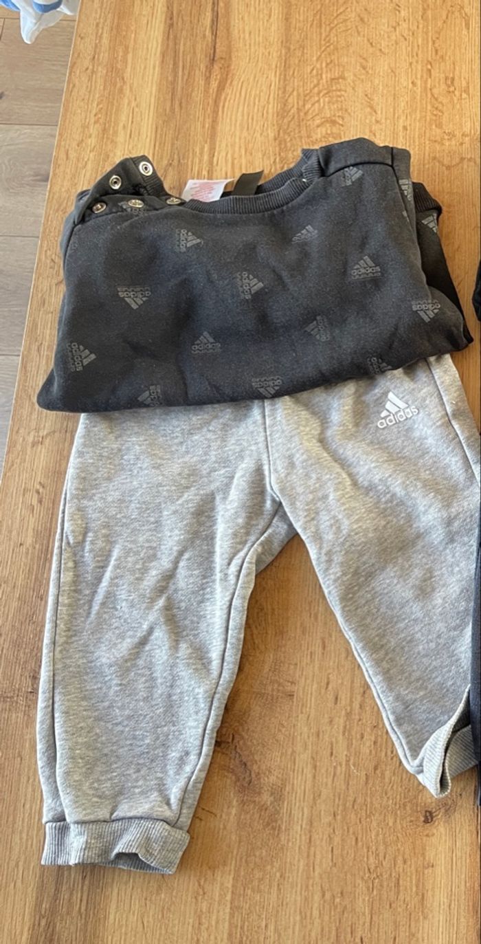 Ensemble adidas 9-12 mois