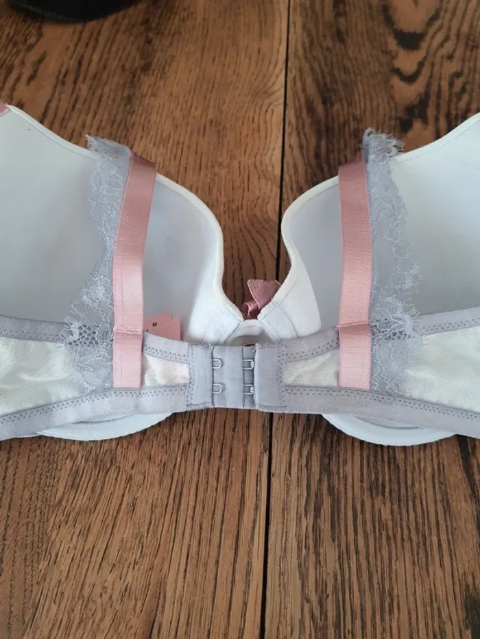 Jolie Soutiens-gorge Hunkemöller fr 95D - photo numéro 14