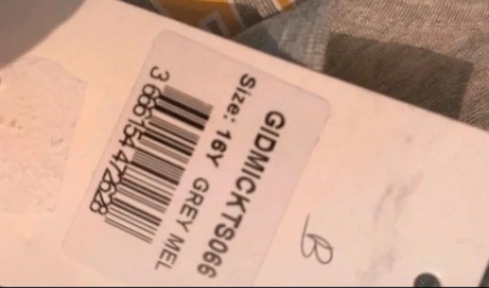 TEE shirt T-shirt Mickey Disney taille 16 ans Neuf - photo numéro 3