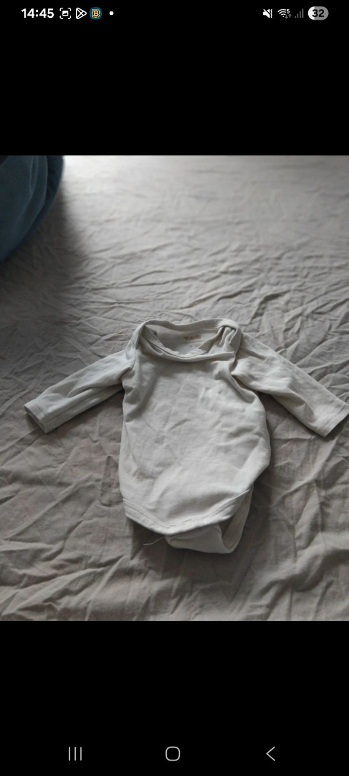 Lot de vêtements 1 mois - photo numéro 7