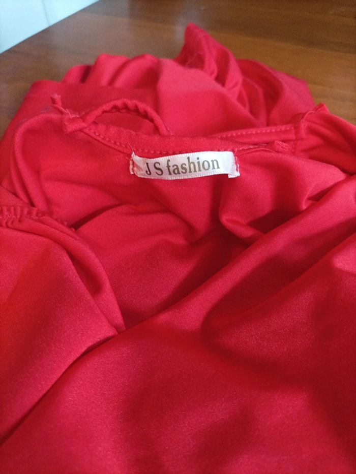 Robe rouge - photo numéro 4
