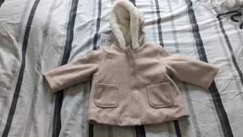 Manteau façon lainage avec capuche (Kiabi)