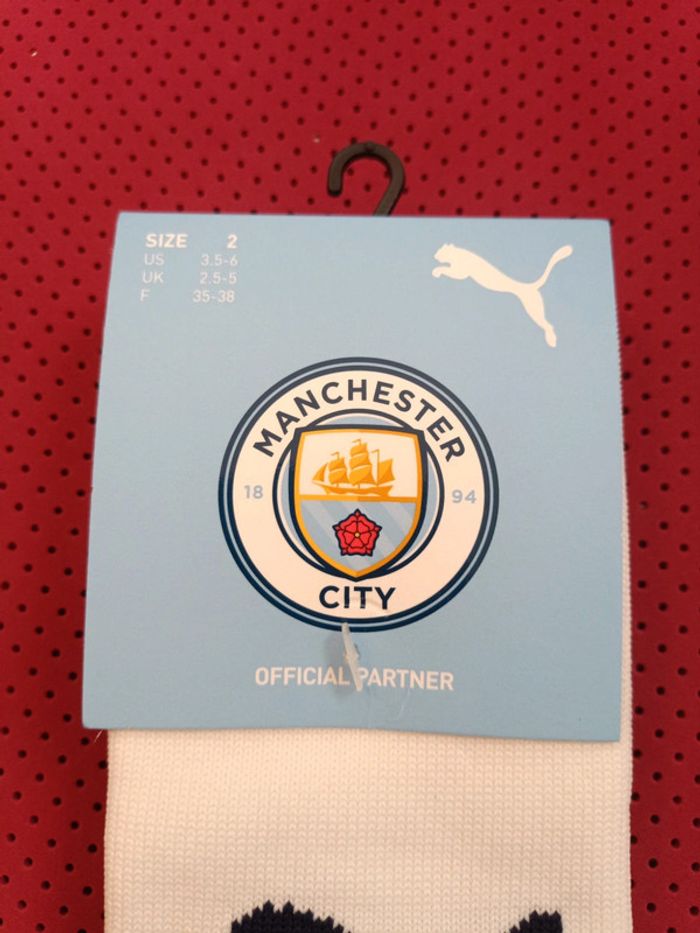 Chaussettes de foot Manchester City, Puma Authentique Officiel taille 35/38, Neuf - photo numéro 2