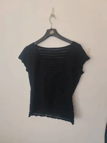 T-shirt à volants noir 42