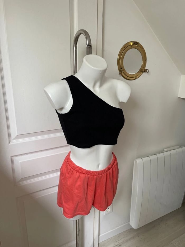 Short Complices
