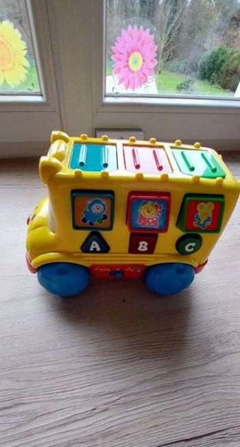 Bus des formes et des couleurs avec musique et son