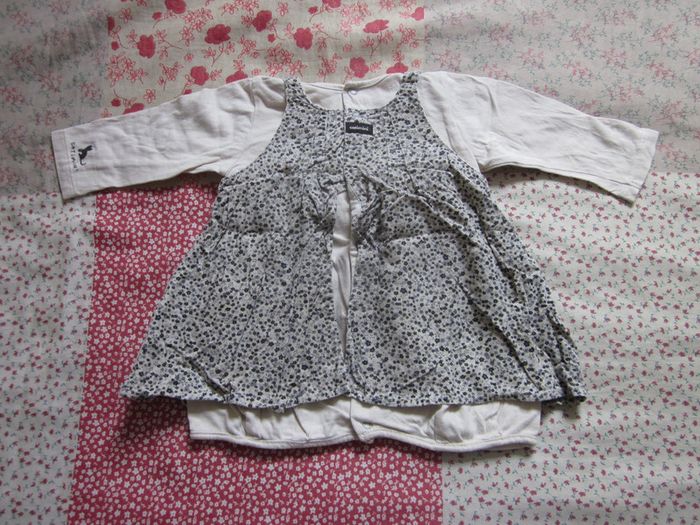 Robe velours écru 6 mois - photo numéro 2