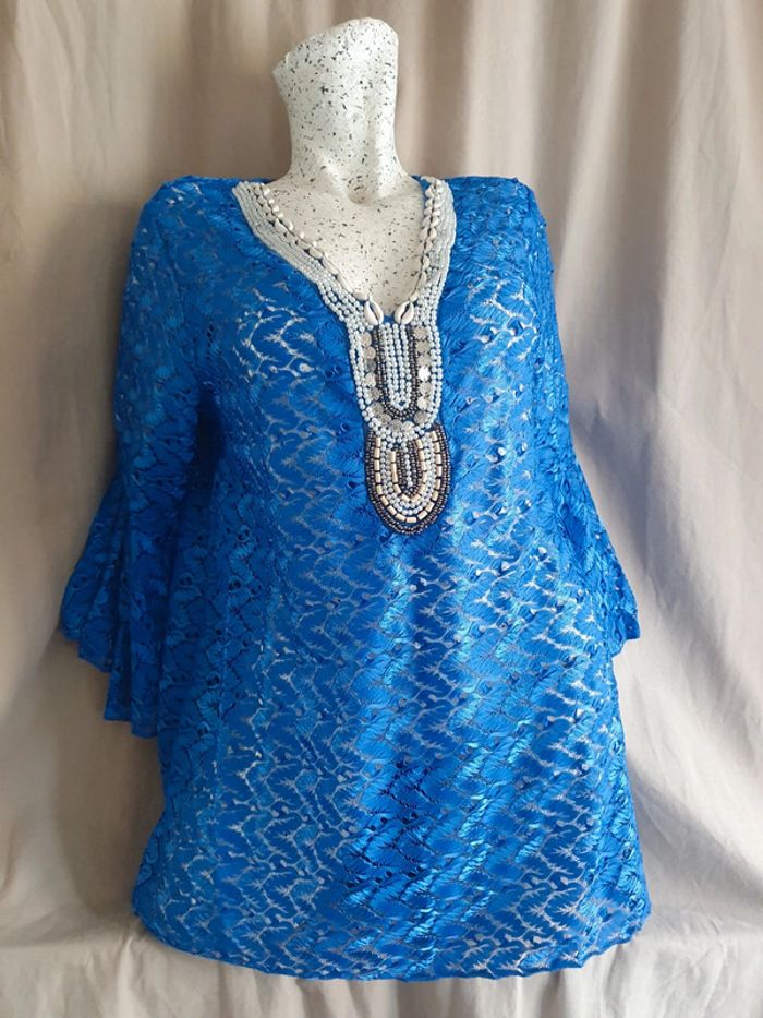 Tunique bleue col coquillages