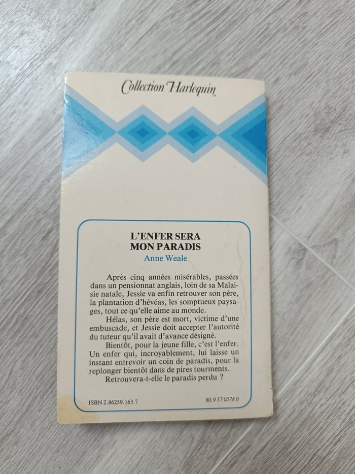 Livre Harlequin collection - photo numéro 2