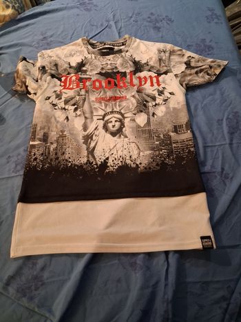 Tee shirt supply &demand  xs