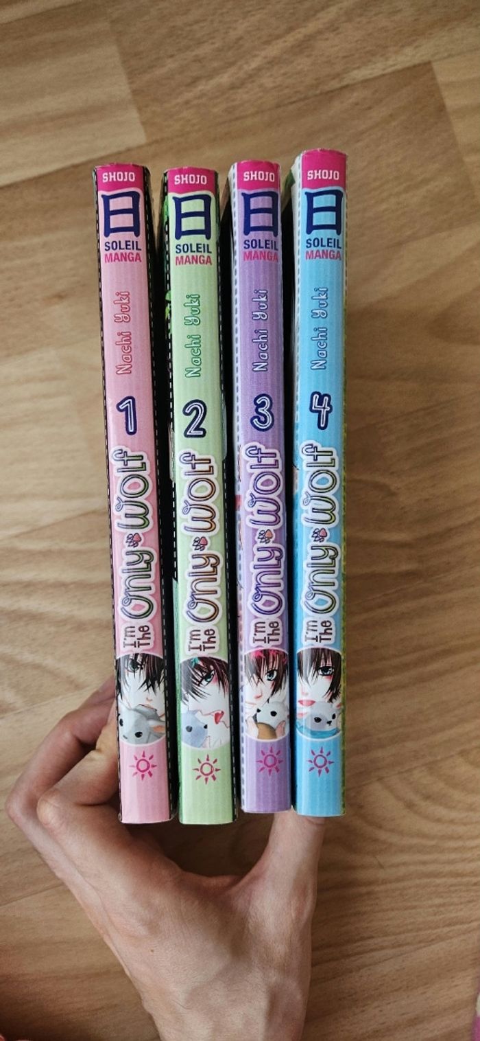 Lot complet manga – I’m the Only Wolf (tomes 1 à 4) – Soleil Manga - photo numéro 2