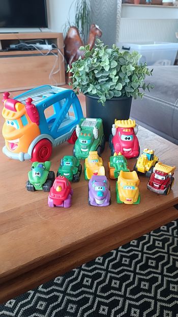 Lot voitures camions hasbro playskool
