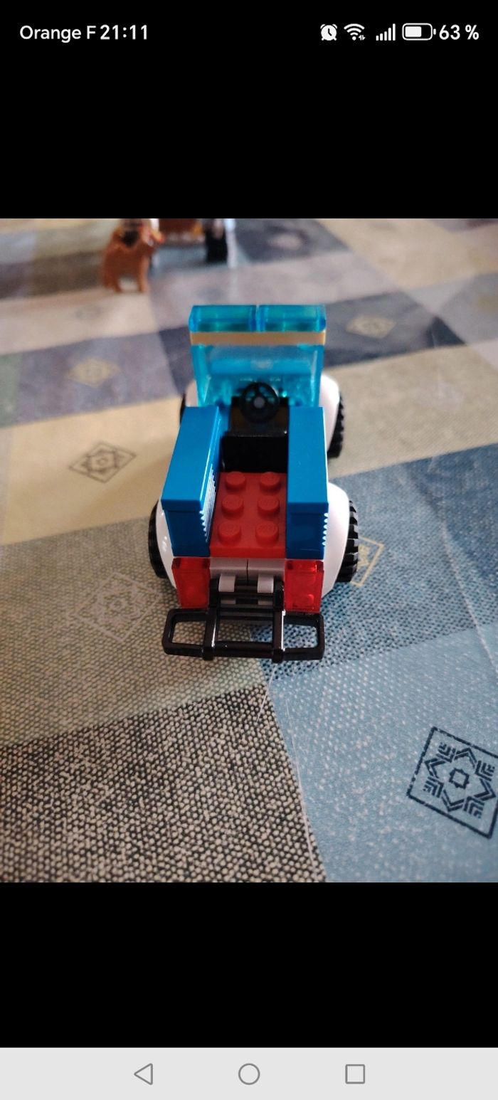 Lego City 60241 Police - photo numéro 4